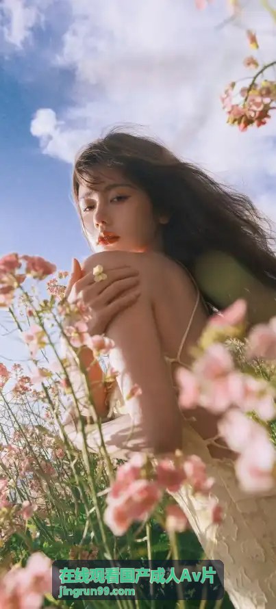 热门女优紫萱的国产成人Av片封面